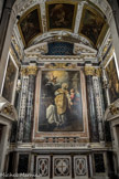 Chapelle dédiée à Sant ' Andrea Avellino (famille Cybo) : le Transit de Sant'Andrea Avellino par Domenico Fiasella. Sur les murs se trouvent S. Andrea Avellino attaquée par des démons et Transito del santo d'Orazio De Ferrari. Voûte : Un miracle de Sant ' Andrea Avellino, le saint en gloire, l'adieu du saint aux étudiants profanes d’Orazio De Ferrari.