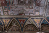 Villa del Principe. Palais d'Andrea Doria.<br> La Salle des Sacrifices. Dans les pendentifs on reconnait quelques divinités, y compris Minerve et Aphrodite, Junon et Venus, Jupiter et Apollon.