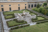Villa del Principe. Palais d'Andrea Doria.<br> Giovanni Angelo Montorsoli , appelé par Andrea Doria vers 1540, réalisa le groupe sculptural de Tritone ou Satiro, qui chevauche un dauphin ,  caractérisé par la dynamique 