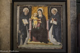 Église Santa Maria di Castello. La Vierge à l'Enfant entre les Saints Dominique, qui présente le bienheureux Raimondo da Capua, et Pierre martyr. Lorenzo Fasolo (1463-avant 1518).