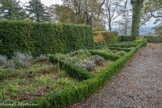 Château de Rocca Grimalda. <br> Le Jardin secret ou Jardin Monastique médiéval. Le carré des plantes médicinales.