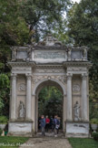 Villa Durazzo Pallavicini. <br> Prologue : l'allée classique.