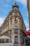 Montpellier. <br>L’immeuble Lonjon, surmonté d’un dôme, est emblématique de la place de la Comédie. La forme originale de cette structure lui a donné son nom : le Scaphandrier. Lonjon était un pinardier qui a investi dans l'immobilier