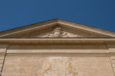 Hôtel de Lunas. Sans travaux particuliers réalisés durant trente deux années, c'est en 1769 que Guillaume Granier (1732-1817), marchand de laine et fournisseur des armées, achète l'hôtel de Lunas. Guillaume Zoé Granier fils (1788-1856) sera par deux fois maire de Montpellier, puis conseiller municipal et député. Il poursuit l’activité de ses ancêtres « Manufacturier de couvertes ». Son usine est l’une des plus importantes de Montpellier. Au début des années 1830, il emploie 823 ouvriers. En 1826, il devient actionnaire des mines de Molières (canton du Vigan). En 1839 il investit dans la société Usquin qui achète à Germain PELLET les mines et la verrerie du Bousquet-d'Orb.    L’hôtel de Lunas est vaste, en 1841 trois ménages vivent dans cette demeure, servis par 11 domestiques.