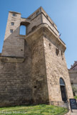 La tour de la Babote. Seule, sa partie inférieure est originelle (construite au XIIème siècle). Elle est cosntituée de pierres en bossage. Après la destruction des murs, la Babote a été sauvée, elle mesurait alors une quinzaine de mètres et surplombait un fossé comblé après la Révolution.
Un observatoire y a été installé au XVIIIème siècle par l'Académie Royale des sciences. En 1789, un étage et des tourelles latérales seront ajoutées. Au XIXème siècle la hauteur de la tour atteindra 53m.