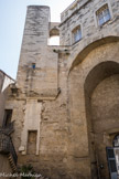 La tour de la Babote. Elle est construite avec la méthode de l'appareil de Montpellier : les pierres sont posées alternativement horizontales et verticales.