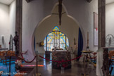 La Grande-Motte. <br> Ilio Signori produit le mobilier en bronze de l’église Saint-Augustin, en particulier la satue du Saint, à gauche.