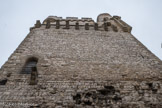 <strong>Saint-Laurent-des-Arbres</strong> <br> Le donjon féodal. La partie Nord a conservé son état d'origine.