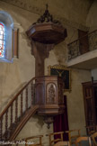 <strong>Saint-Laurent-des-Arbres</strong> <br> L'église fortifiée. Dans la branche de droite du transept, on trouve la chaire.
