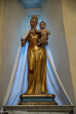 <strong>Saint-Laurent-des-Arbres</strong> <br> L'église fortifiée. Vierge en bois peint du XVe.