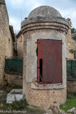 <strong>Sabran</strong>  <br> Une fontaine.