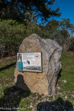 <center>Martigues</center> Henri Fabre (1882-1984), un inventeur de génie. Né à Marseille d'une famille d'armateurs, il s'intéresse très tôt à tout ce qui peut voler. Après une licence ès sciences qui le destine à être ingénieur et un brevet de l'Ecole supérieure d'électricité de Paris, il dirige ses recherches sur l'hydravion et crée de nombreux appareils personnels. Fin 1906, il acquiert l'«Essor», un remorqueur et engage Marius Burdin, mécanicien, qui va devenir un élément majeur dans sa réussite.
Après un premier essai infructueux, il améliore son hydro-aéroplane avec des flotteurs à fond plat qu'il va breveter.
Suivront plusieurs tentatives et modifications avant la création du «Canard», fin 1909.