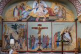 Saint Irénée. <br> Les fresques relatant la vie du Christ : l'entrée à Jérusalem, la mise en croix et les femmes myrrhophores au Sépulcre. Dans la Crucifixion, le Christ garde toute sa force, n'est pas souffrant.