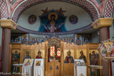 Saint Irénée. <br>L'iconostase sépare la nef du sanctuaire.