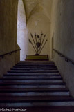 Par un escalier monumental, on accède à la terrasse d’honneur.