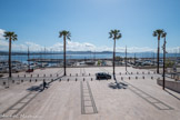 La Ciotat. Chapelle des Pénitents bleus (1626)<br> Cette place, située au pied des escaliers majestueux de la Chapelle des Pénitents Bleus garde la mémoire des grandes assemblées et des cérémonies qui s’y déroulèrent. Les gradins de l’amphithéâtre qui entourent cette place ont été construits en 1853. Cette place avait toute sa fonction lorsque la chapelle était vouée au culte.