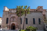 La Ciotat. Église Notre-Dame de l'Assomption.<br> La belle porte de la façade Sud est appelée «Porte Consulaire». C’était la porte par où entraient les maires consuls.