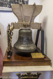 La Ciotat. <br>  Cloche d'appel au travail du personnel des chantiers, mise en place au temps des Messageries Impériales vers 1860, elle sonna ses derniers coups en 1959.