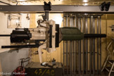 Le petit ouvrage de la Frassinéa. <br> Le canon en position effacée. Le AC47 est le plus classique des antichars de la Ligne Maginot. Contre le mur, casiers à munitions.