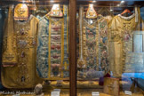 Saint-Sauveur-sur-Tinée <br> Chapelle des pénitents blancs. Chasubles. La deuxième à partir de la gauche porte les armoiries des Hongran et date de 1765.