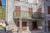 Saint-Sauveur-sur-Tinée <br> Place de l'église.