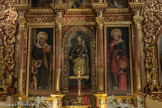 Saint-Sauveur-sur-Tinée <br>Polyptique de la Transfiguration, Guillaume Planeta, 1583. Le registre principal présente, de part et d'autre de la niche centrale, les images de sainte Élisabeth accompagnée de son jeune fils Jean-Baptiste et sainte Anne avec Marie enfant. À la base de ces panneaux se trouvent l'inscription dédicatoire et la signature du peintre.