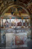 Chapelle saint Sébastien à Roubion. <br> Les murs et le plafond sont entièrement recouverts de peintures anonymes, légendées en provençal.
