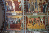 Chapelle saint Sébastien à Roubion. <br> En haut, après avoir été percer de flèches, il fut flagellé. En bas,ils  l'ensevelissent auprès des ossements des apôtres Pierre et Paul.