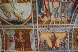 Chapelle saint Sébastien à Roubion. <br> A gauche, Il intervint de même lorsque les frères jumeaux Marcellin et Marc, cédant aux supplications de leurs parents, épouses et enfants, allaient sacrifier aux idoles et renier ainsi leur foi chrétienne. Impressionnés par les paroles du Saint, ils allèrent alors joyeusement au supplice, et leurs parents se convertirent aussitôt.
