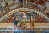 Chapelle saint Sébastien à Roubion. <br> Les trois panneaux sont surmontés par la crucifixion du Christ.
