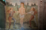 Chapelle Saint Sébastien de Roure. <br> Sébastien est arrêté et condamné à mort. Attaché à une potence, deux archers sont chargés de le transpercer de flèches.