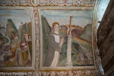 Chapelle Saint Sébastien de Roure. <br> Saint Bernard de Menthon prend possession de la colonne jovienne dont il détruit l'idole au col du Petit Saint Bernard (la figure diabolique enchaînée à la colonne).