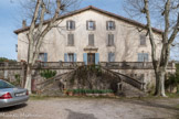 Brue-Auriac. En 1746, Georges Roux de Corse l’acheta à la famille de Laurens pour le remanier. Il abrita alors une magnanerie dont il tentait, sans succès, de faire une manufacture royale. A la Révolution le château fut pillé. Vers 1839, il devint une faïencerie, puis une maison d'habitation.