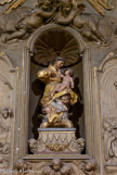 <center>Eglise Saint Théodore</center>La statue de St Antoine de Padoue (XVII) a été longtemps l'objet d'une procession. Elle le représente avec l'Enfant Jésus venant lire la bible avec lui.