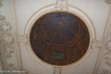 <center>Eglise Saint Théodore</center>Au plafond, une toile du XVIII représente une coupole en trompe l’œil. Parmi les belles pièces, ciboire en vermeil, de 1830 par l'orfèvre Jean Baptiste Chadulin qui a réalisé la statue en argent du maître autel de ND de la Garde.