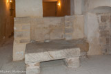 <center>La Synagogue</center>et la table de pétrissage.