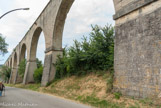 <center>L'aqueduc</center>Caromb vient de Carumbum, cairon qui veut dire pierre, car il y avait des carrières.