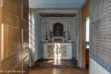 <center></center><center>Les Charmettes.</center>Un large escalier conduit à l'oratoire et aux chambres respectives d e Jean-Jacques Rousseau et de madame de Warens.