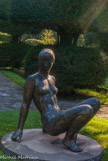 <center></center><center>Le prieuré Saint-Maurice. </center> Corinne, statue de Jacques Coquillay, sculpteur parisien.