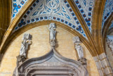 <center></center><center>L'abbaye de Hautecombe. </center> Dessus de porte de la sacristie.