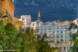 <center>Hôtel Winter Palace. </center>Hôtel de 220 chambres construit en 1901 par l'architecte Albert Tournaire, sur les terrains de l'Hôtel-Riviera Palace. Le décor intérieur a été modifié depuis sa construction, et l'hôtel est actuellement transformé en appartements.