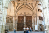 <center>La Cathédrale Saint-Pierre Saint-Paul. </center>