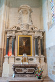 <center>La Cathédrale Saint-Pierre Saint-Paul. </center> LES CHAPELLES DU CHŒUR. La Chapelle de « Notre Dame de Pitié ». Le SAINT SACREMENT est déposé dans le tabernacle d'un bel autel à retable de style Louis XIII (Tugal Caris, 1656)