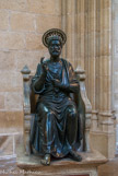 <center>La Cathédrale Saint-Pierre Saint-Paul. </center> La statue en bronze de St Pierre qui est une copie réduite de la statue de la Basilique Vaticane. Saint Pierre est le premier des Apôtres et des Papes, mort martyr et crucifié vers l'an 65.