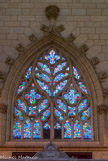 <center>La Cathédrale Saint-Pierre Saint-Paul. </center> Le vitrail est d'Anne Le Chevalier qui l'explique ainsi : « ...un grand arbre figure simultanément le mouvement de la grâce de Dieu qui se répand sur les hommes et celui des hommes vers leur Dieu ... »