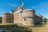 <center>Le château des ducs de Bretagne. </center> De gauche à droite : tour des Jacobins, tour du Port et au fond, tour de la Rivière.