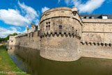 <center>Le château des ducs de Bretagne. </center> Tour de la rivière.