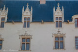 <center>Le château des ducs de Bretagne. </center> Les lucarnes néo-gothiques des restaurations de 1877 et de 1907 ont été gardées.