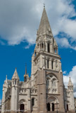 <center>Basilique St Nicolas. </center>  La maîtrise d’œuvre fut confiée à l'architecte Jean-Baptiste-Antoine Lassus, collaborateur de Viollet-le-Duc.
Les matériaux utilisés étaient le granit de la région, les pierres dures et le tuffeau de Touraine.