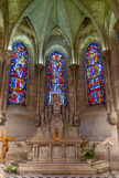 <center>Basilique St Nicolas. </center>  La chapelle du centre est dédiée à la Vierge, elle est également celle du Saint Sacrement.